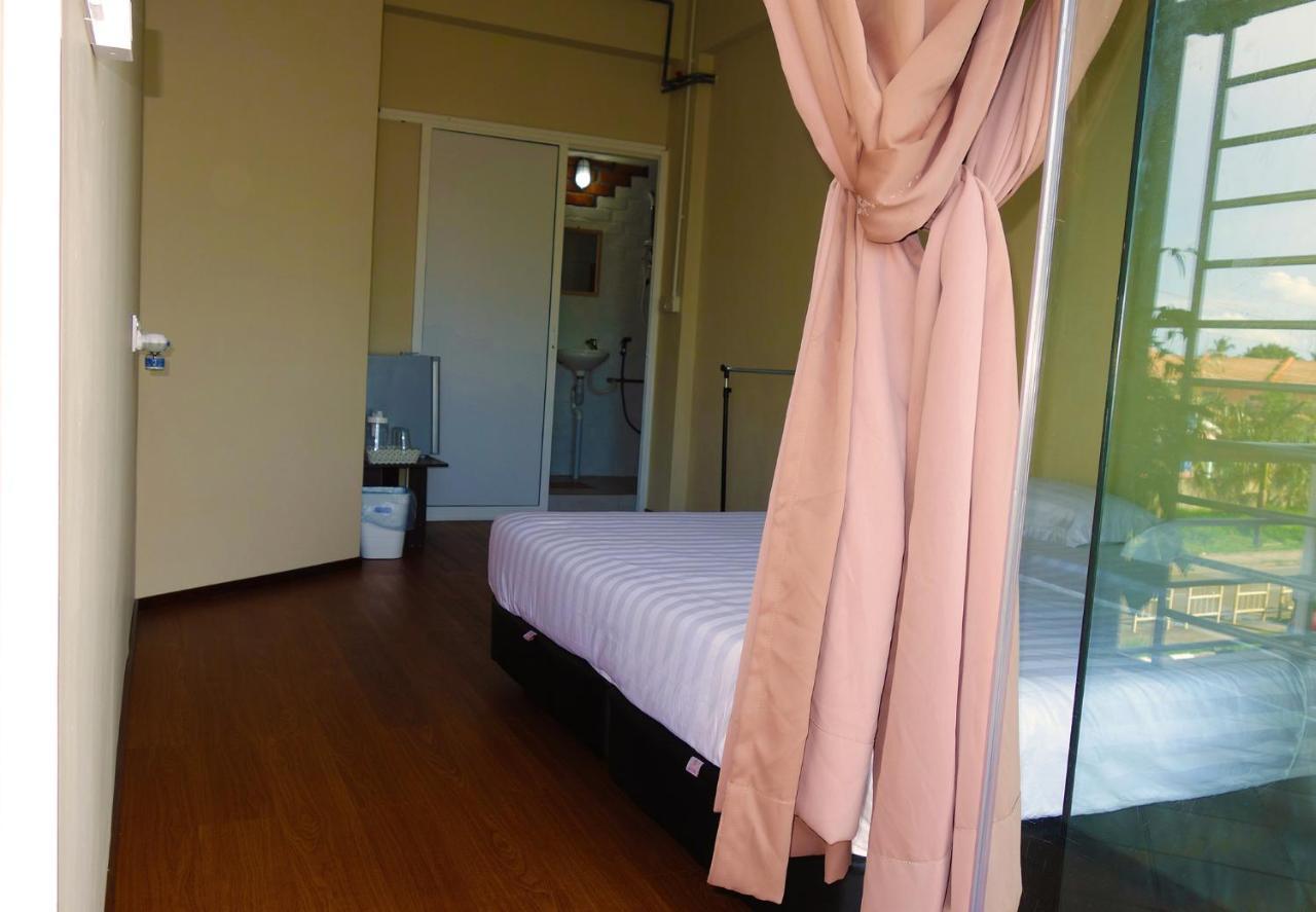 Ae Semporna Guesthouse 极潜旅店 Exteriér fotografie